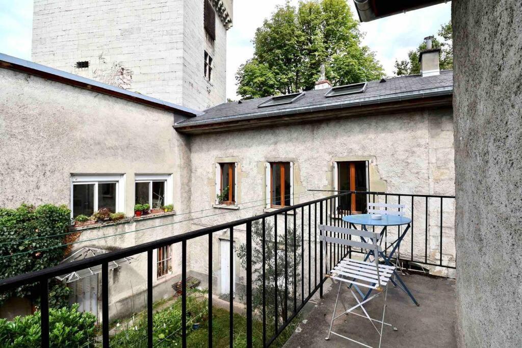 Les Hauts Du Chateau Chambéry Esterno foto